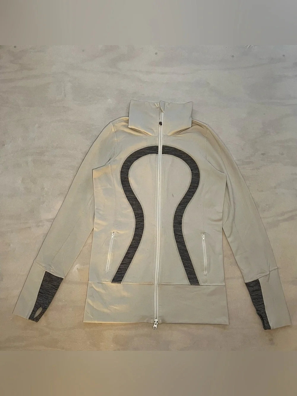 Lululemon Define Athletic Full Zip Jacket Stucco Beige Grey Women's Size 8